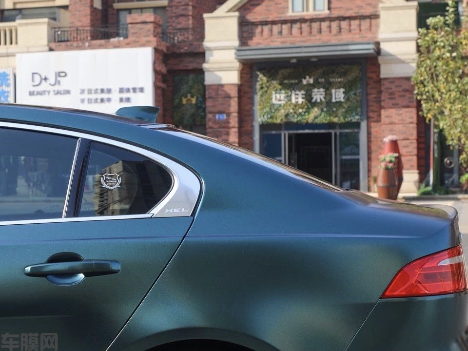 捷豹 XEL 电光墨绿改色膜 效果图