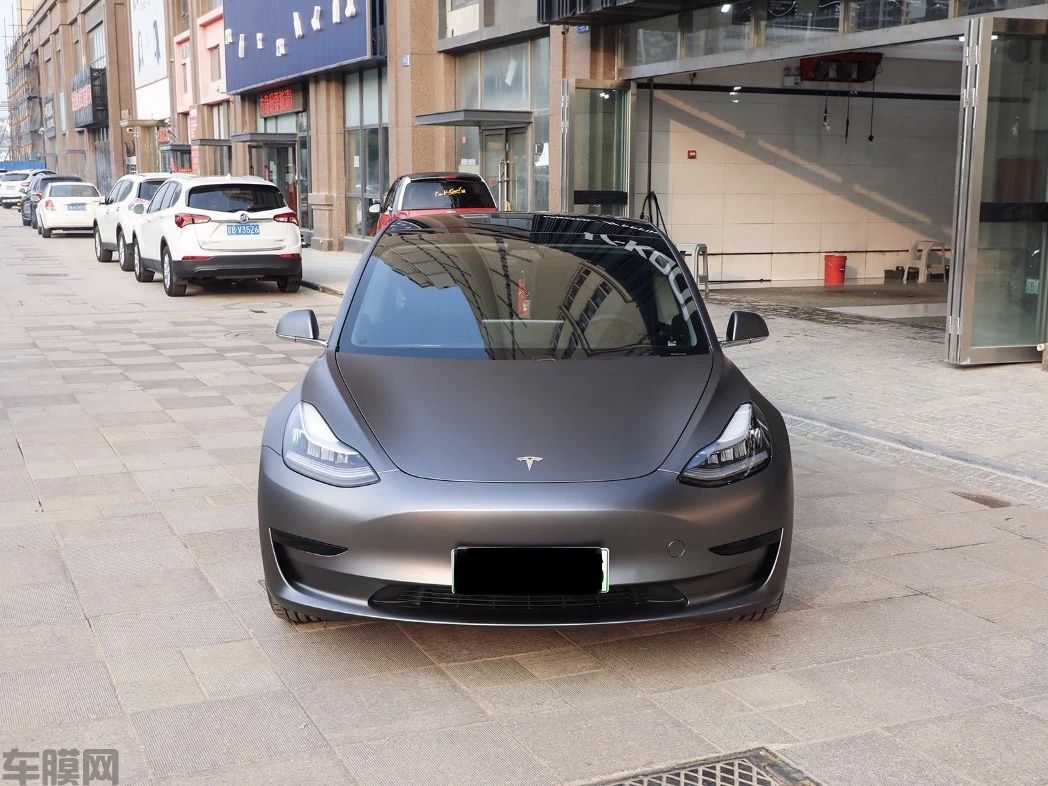 特斯拉 Model3  AMG山灰改色膜 效果图