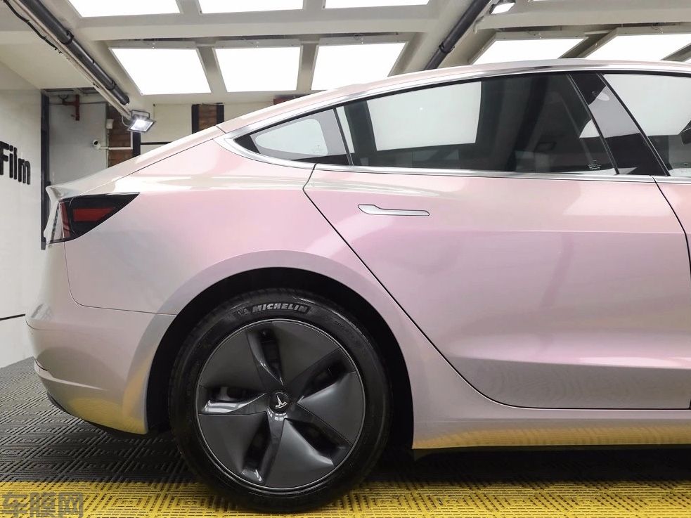 特斯拉 Model3 梦幻灰改色膜 效果图
