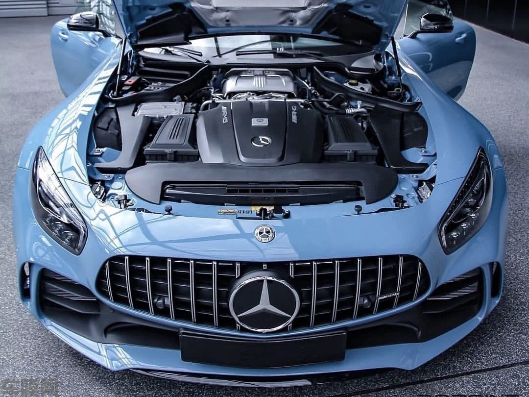 AMG GTR 亮浅天空蓝改色膜 效果图