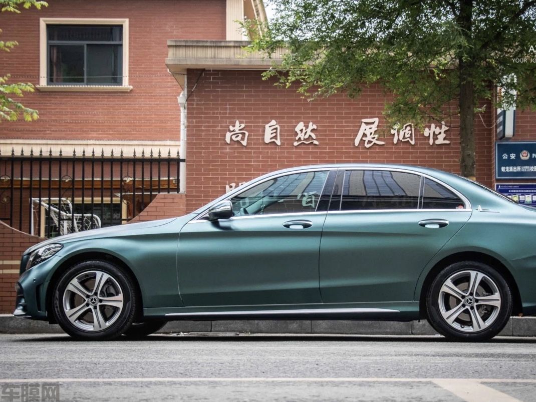 奔驰C260 电光墨绿改色膜 效果图
