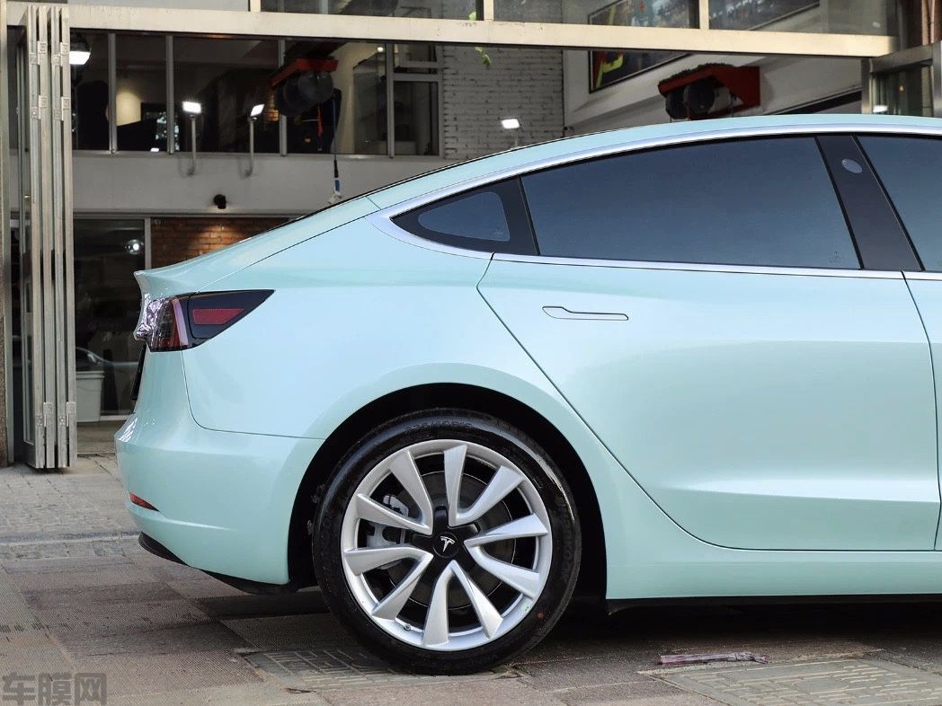特斯拉 Model3 马卡龙月光玉改色膜 效果图