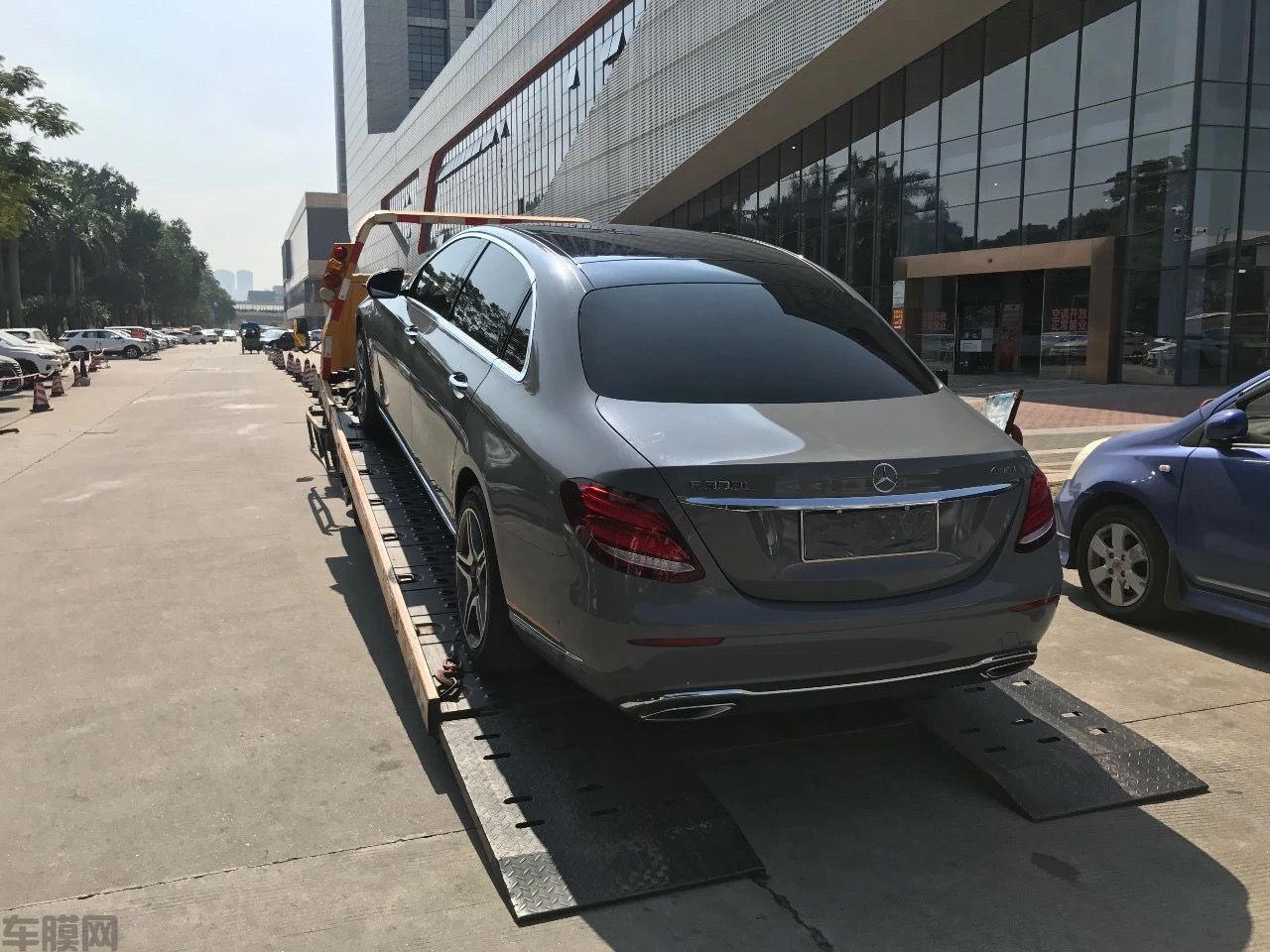 奔驰E级 纳多灰改色膜 效果图