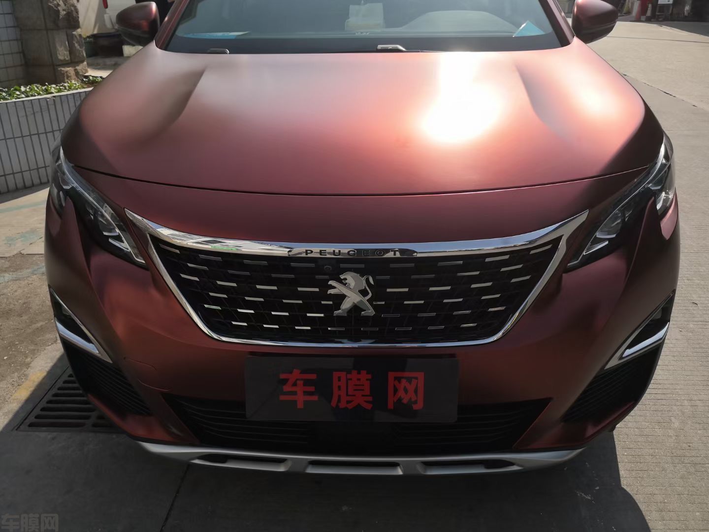 标致5008 电光酒红改色膜 效果图