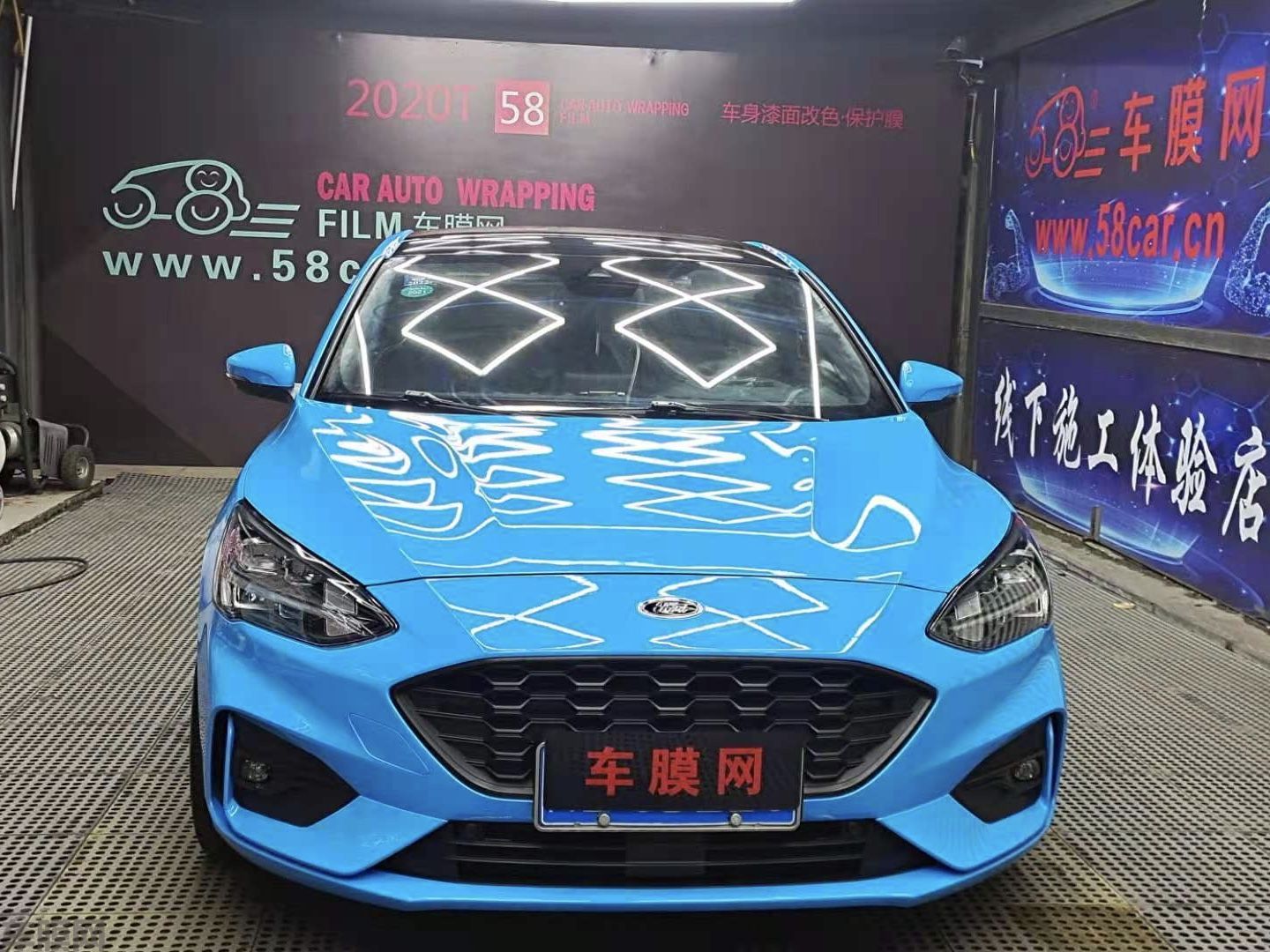 福特福克斯 水晶高亮天蓝改色膜 效果图