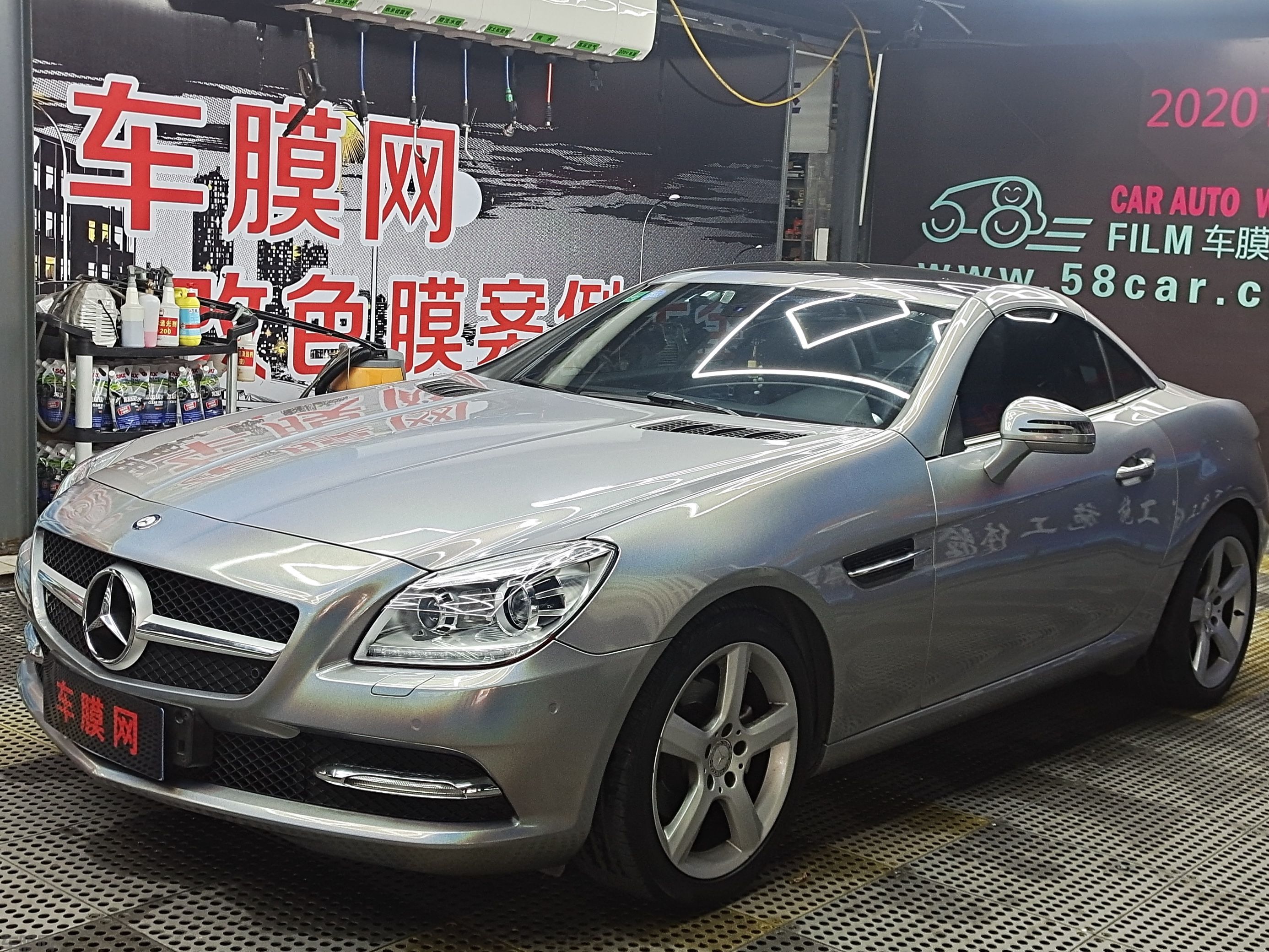 奔驰SLK200 七彩镭射银改色膜 效果图