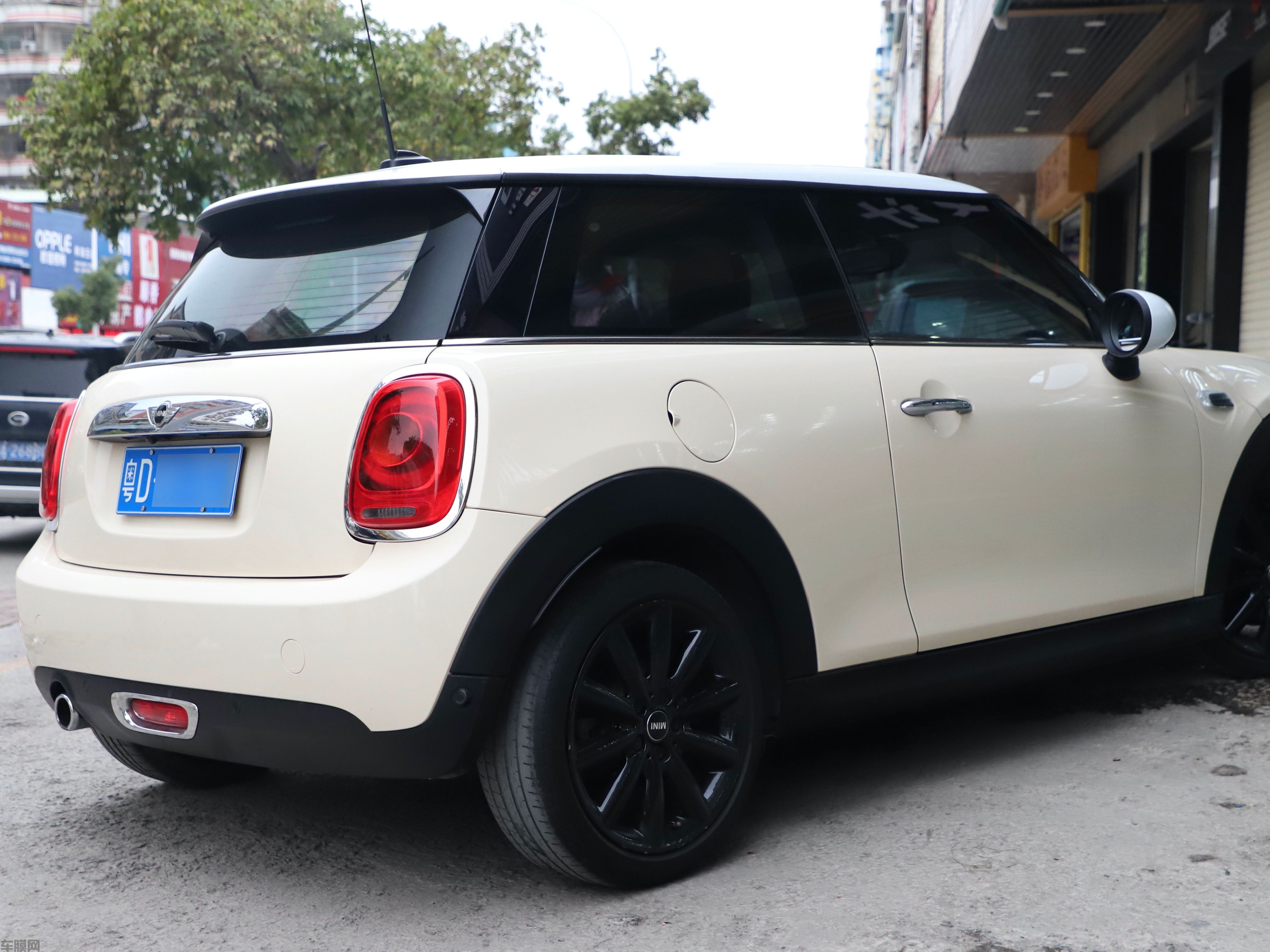 MINI 亮光撒哈拉黄改色膜 效果图