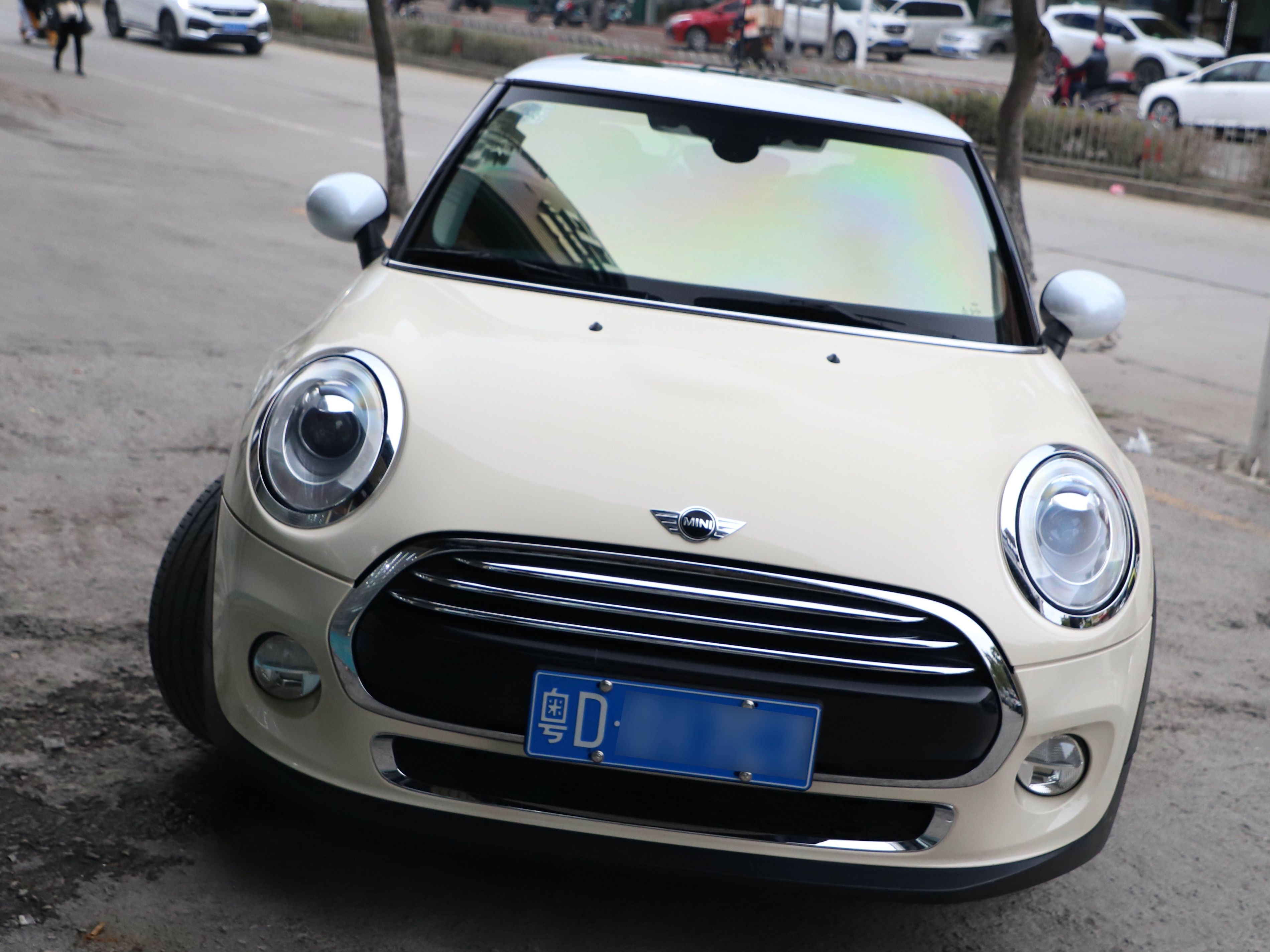 MINI 亮光撒哈拉黄改色膜 效果图