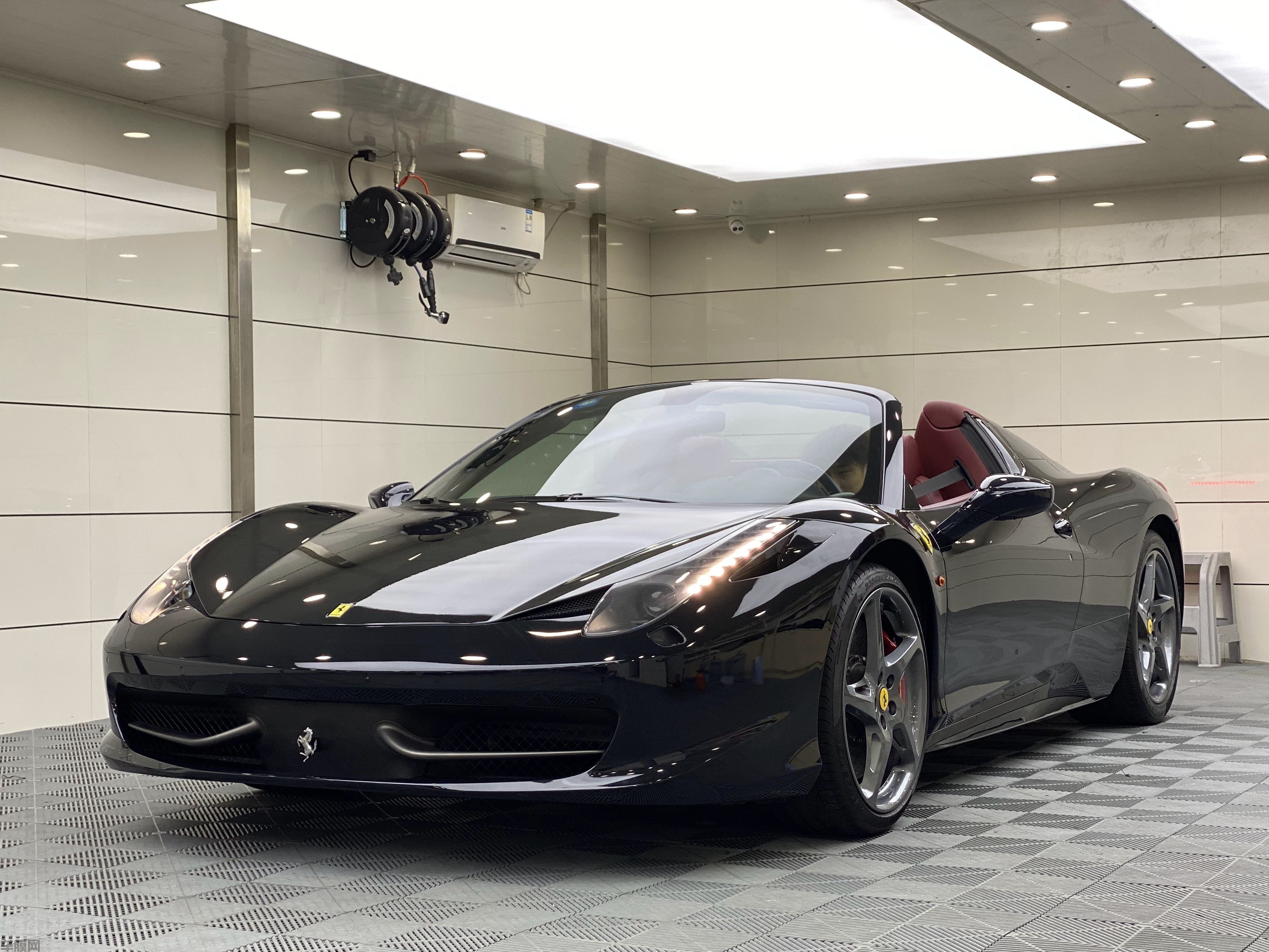法拉利458 Spider 亮黑改色膜 效果图