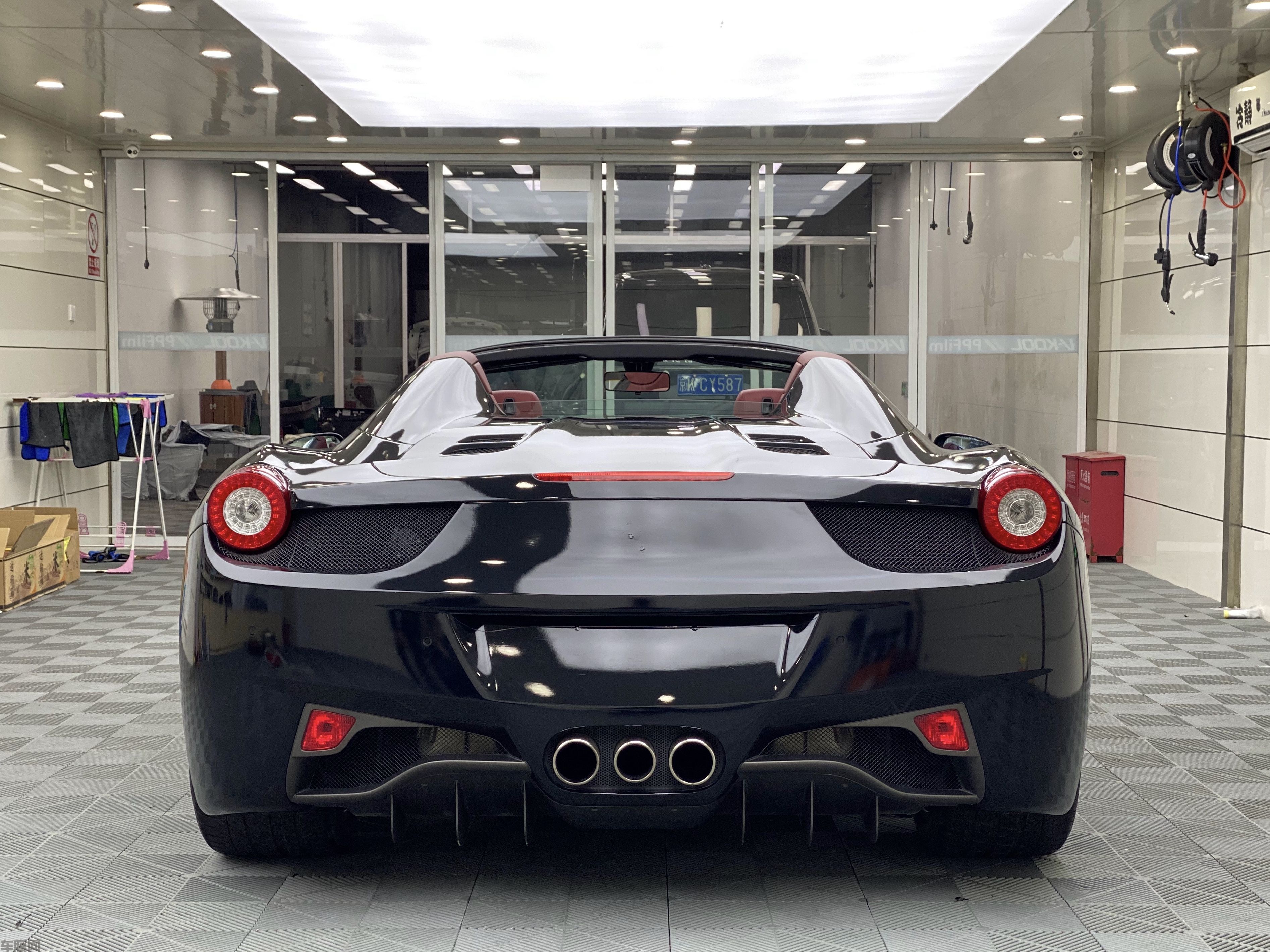 法拉利458 Spider 亮黑改色膜 效果图