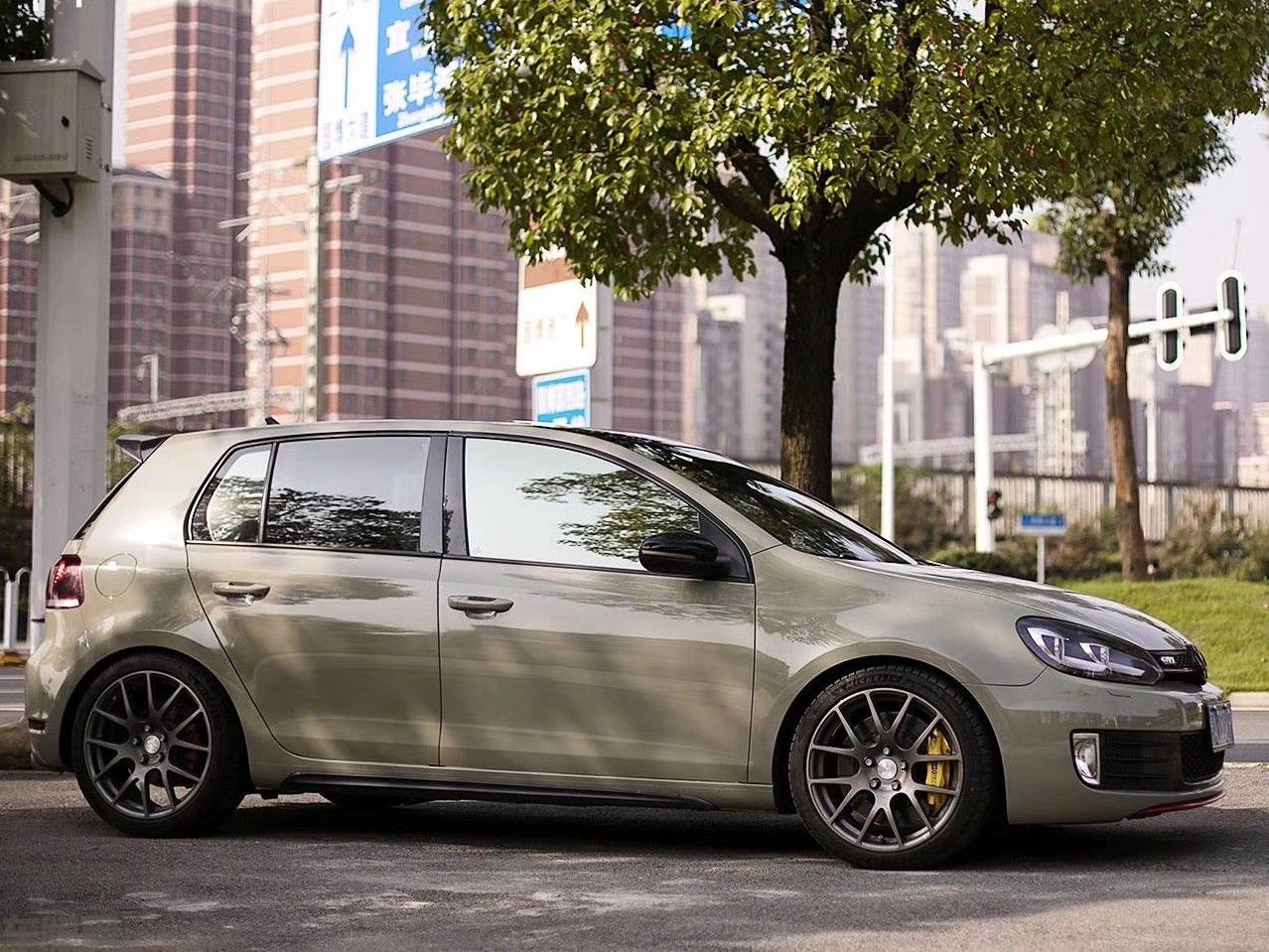 高尔夫GTI 卡其绿改色膜 效果图