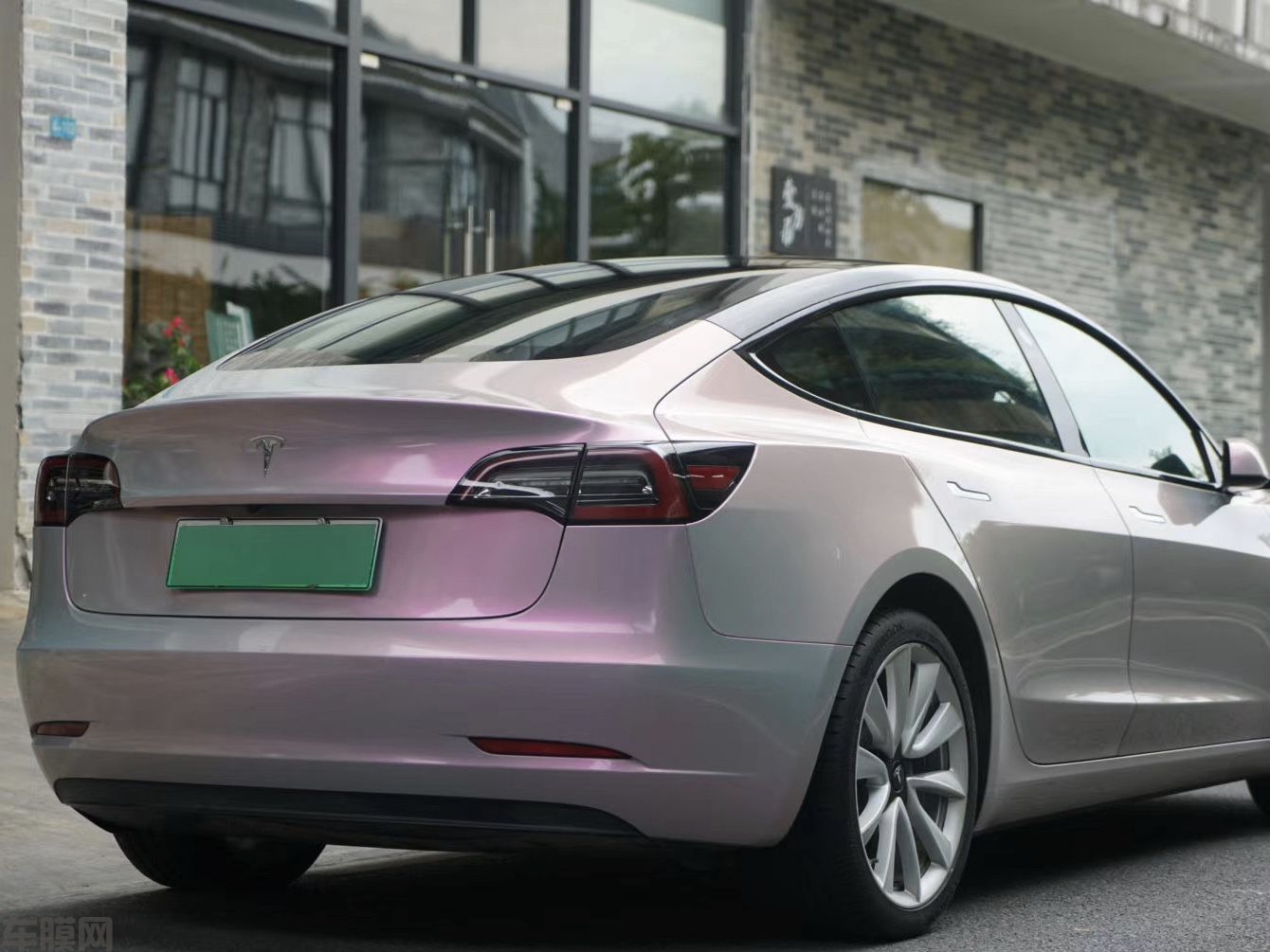 特斯拉Model3 梦幻灰改色膜 效果图