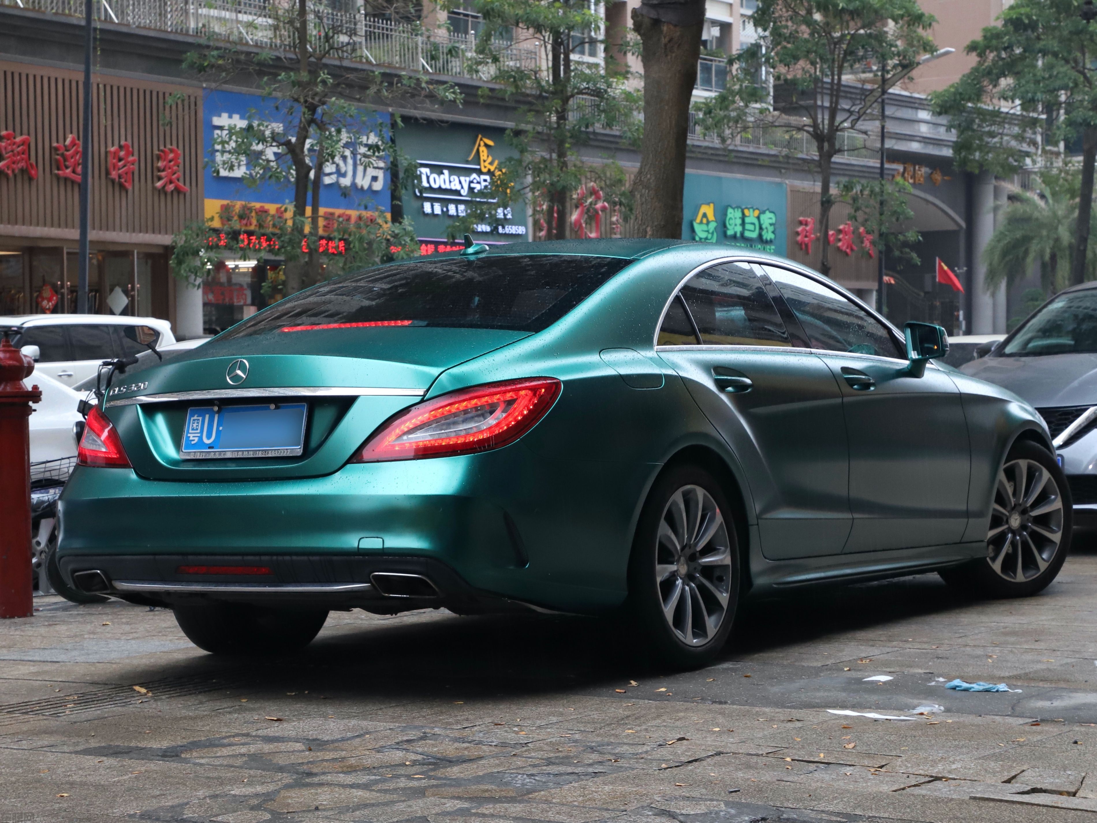 奔驰 CLS 320 电光祖母绿改色膜 效果图