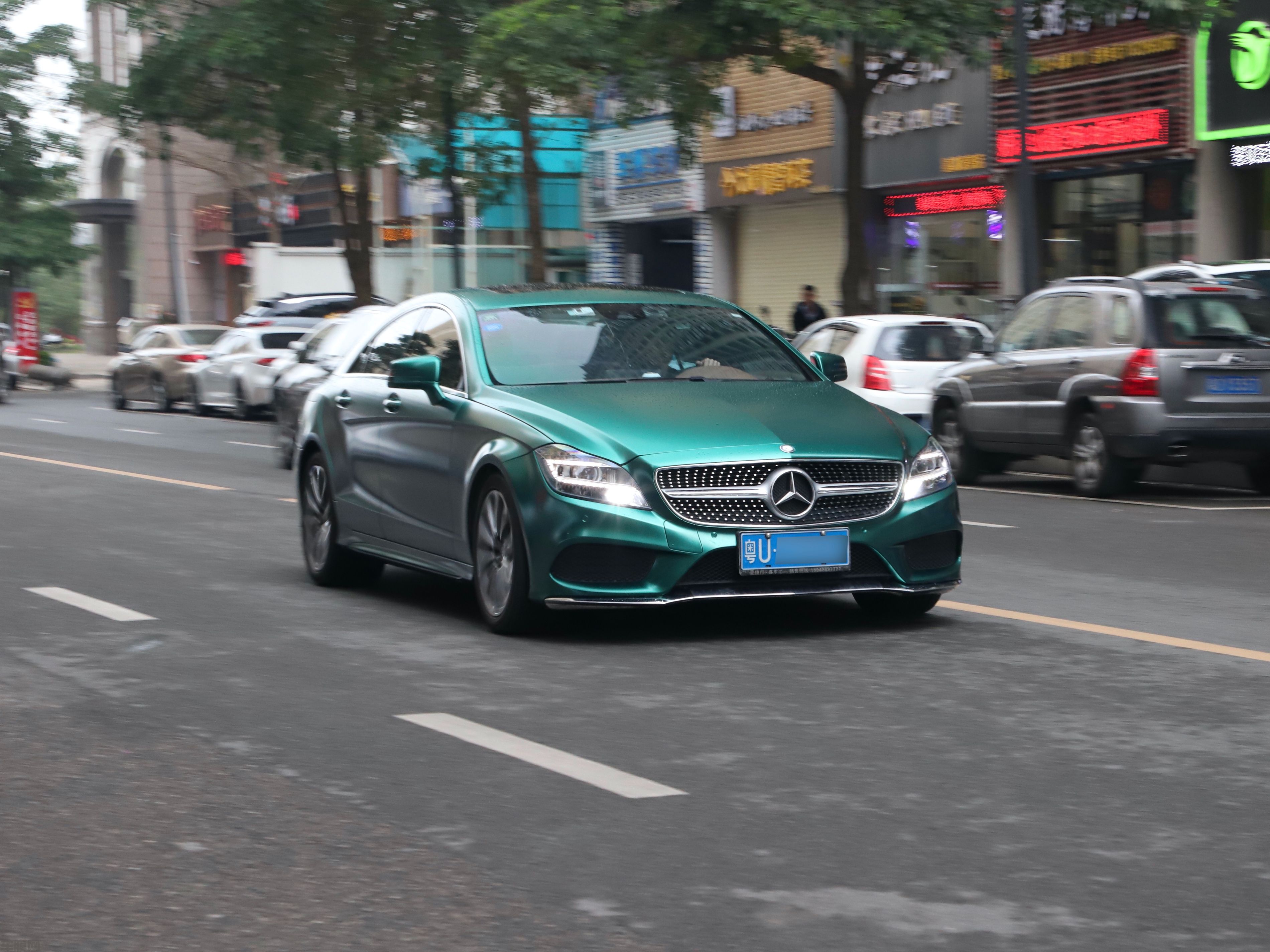 奔驰 CLS 320 电光祖母绿改色膜 效果图