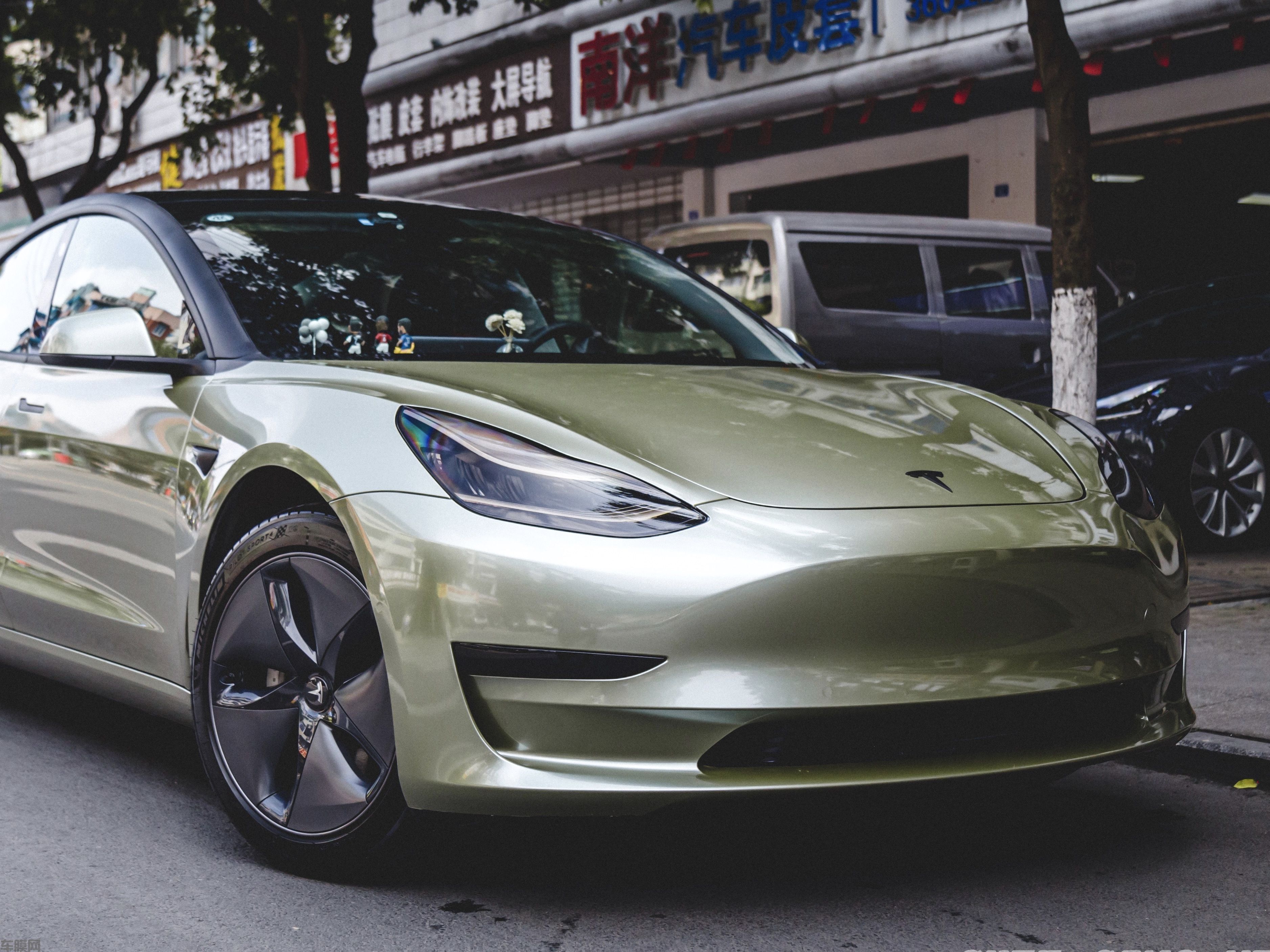 特斯拉 Model3 高山绿改色膜效果图