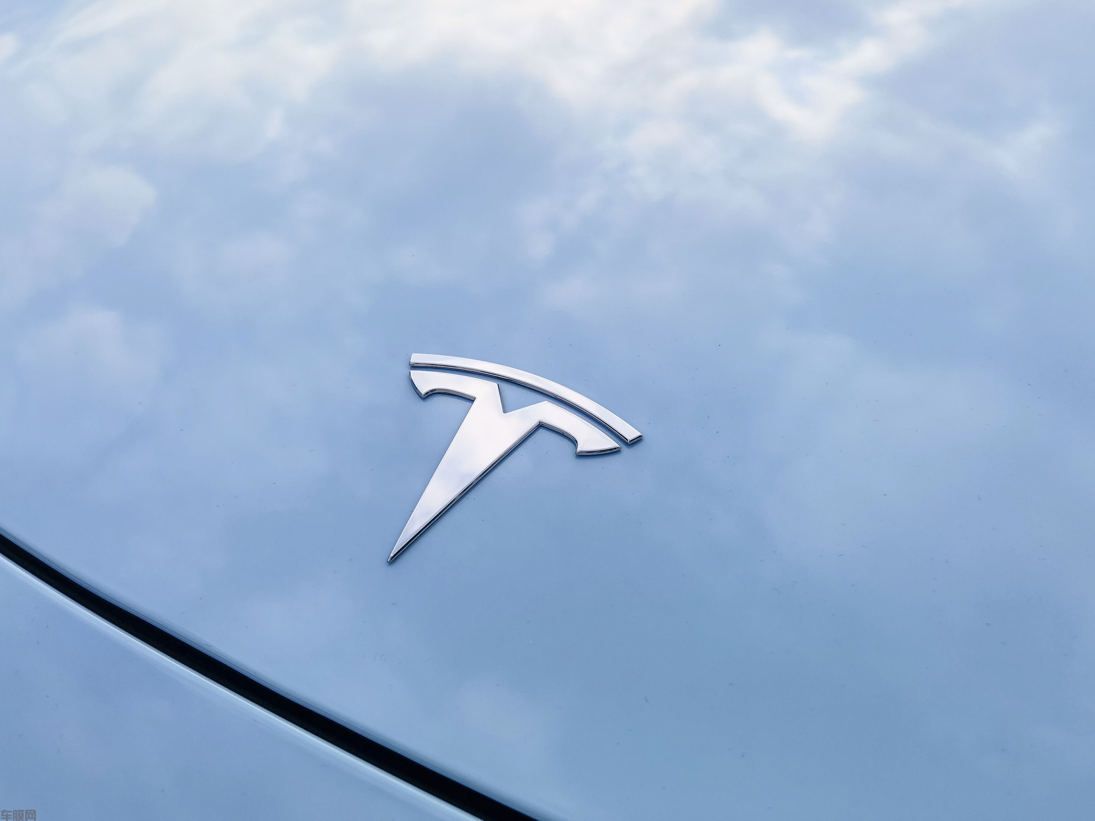 特斯拉Model3 超亮海风蓝改色膜 效果图