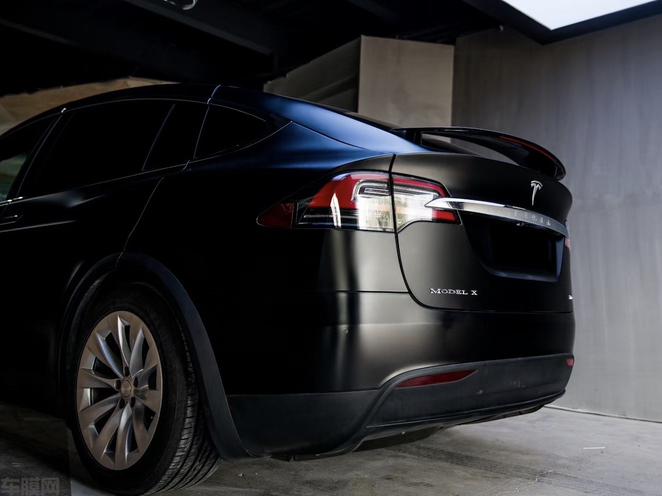 特斯拉Model X 磨砂黑改色膜 效果图