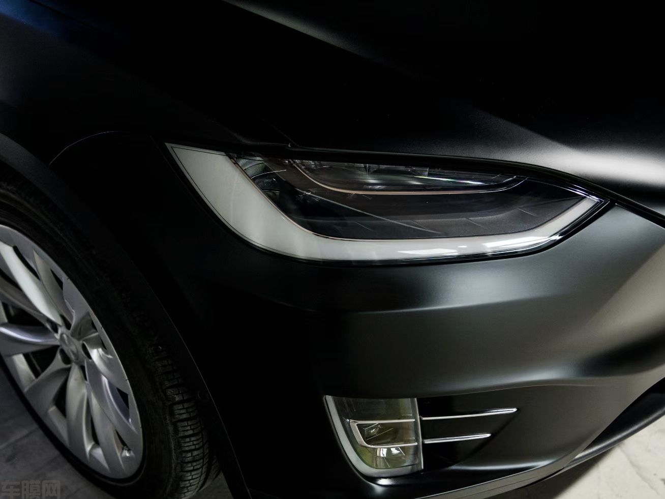 特斯拉Model X 磨砂黑改色膜 效果图