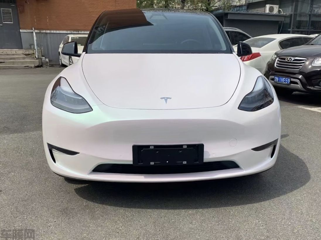 特斯拉ModelY 曙光白改色膜 效果图