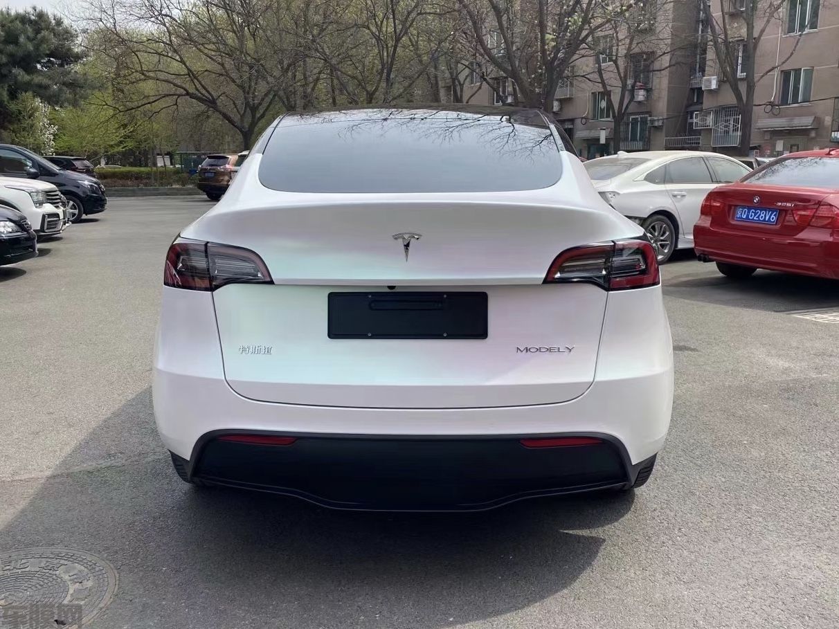 特斯拉ModelY 曙光白改色膜 效果图