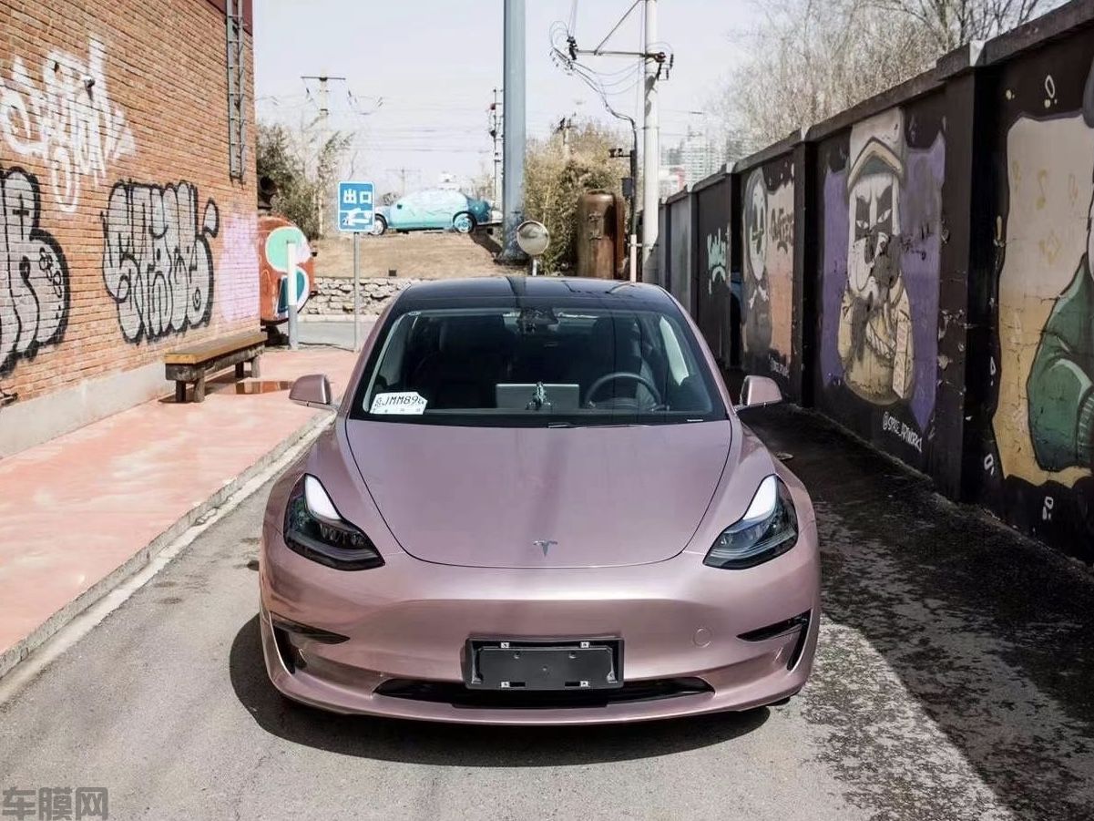 特斯拉Model3 冰莓粉改色膜 效果图