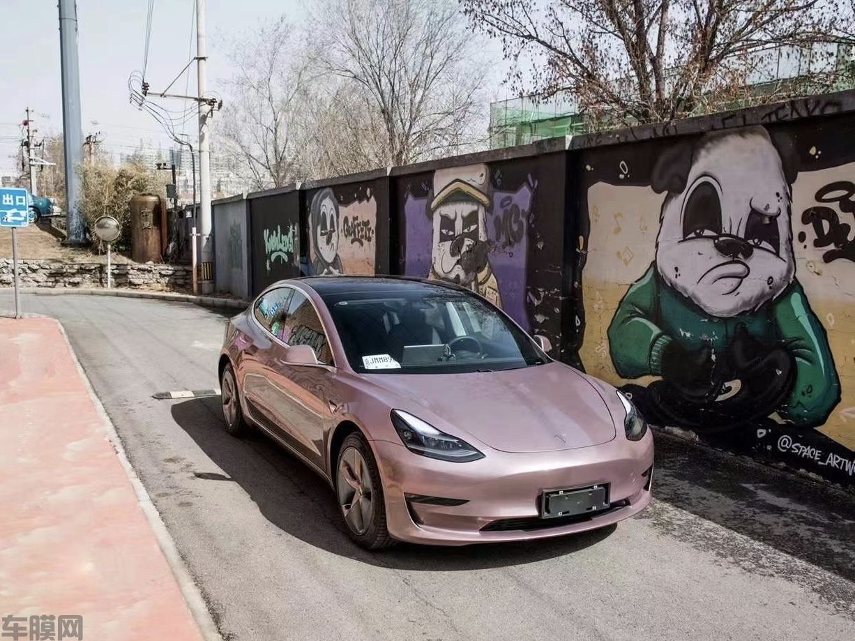 特斯拉Model3 冰莓粉改色膜 效果图