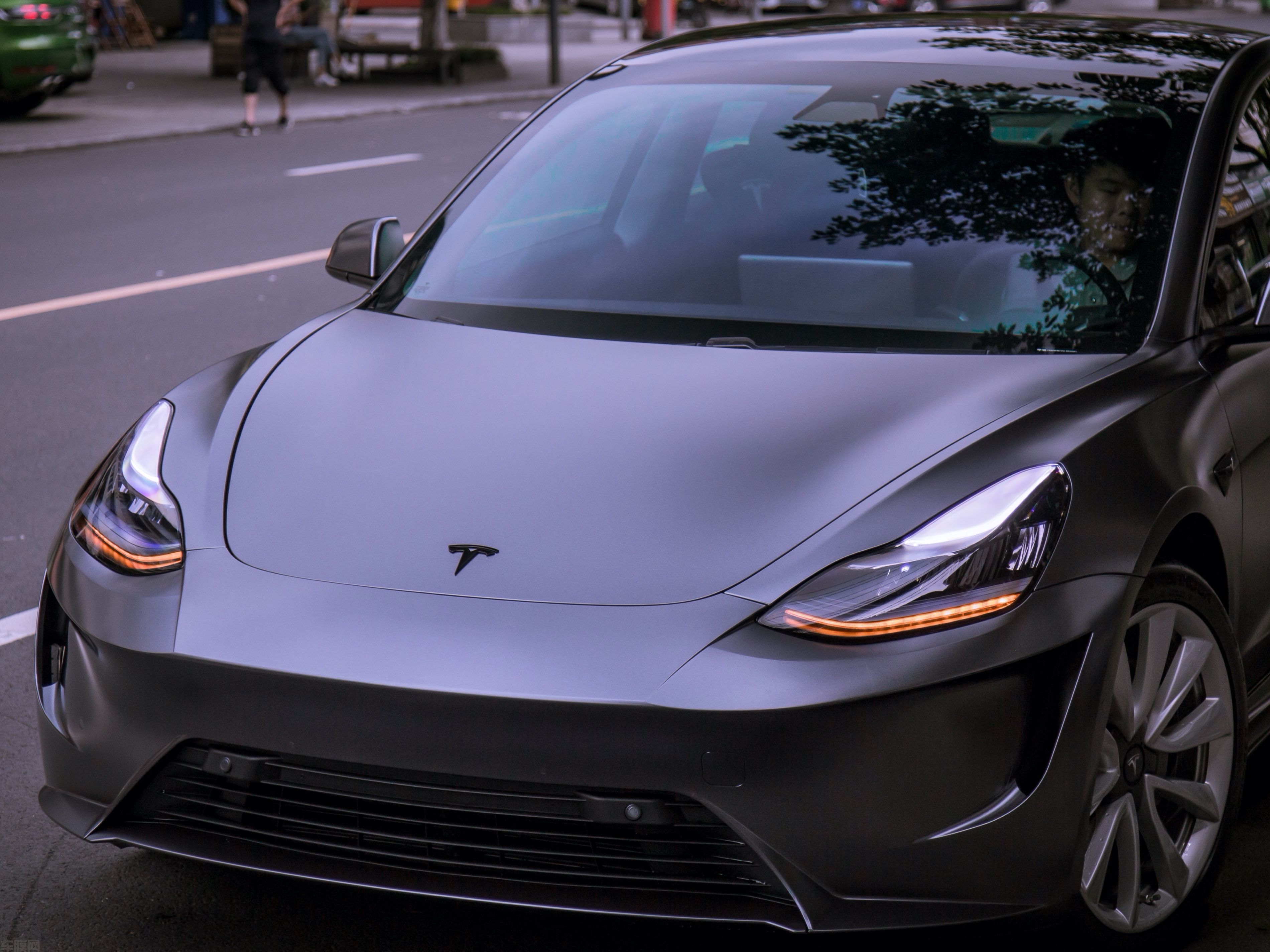 特斯拉Model3 深邃灰改色膜 效果图