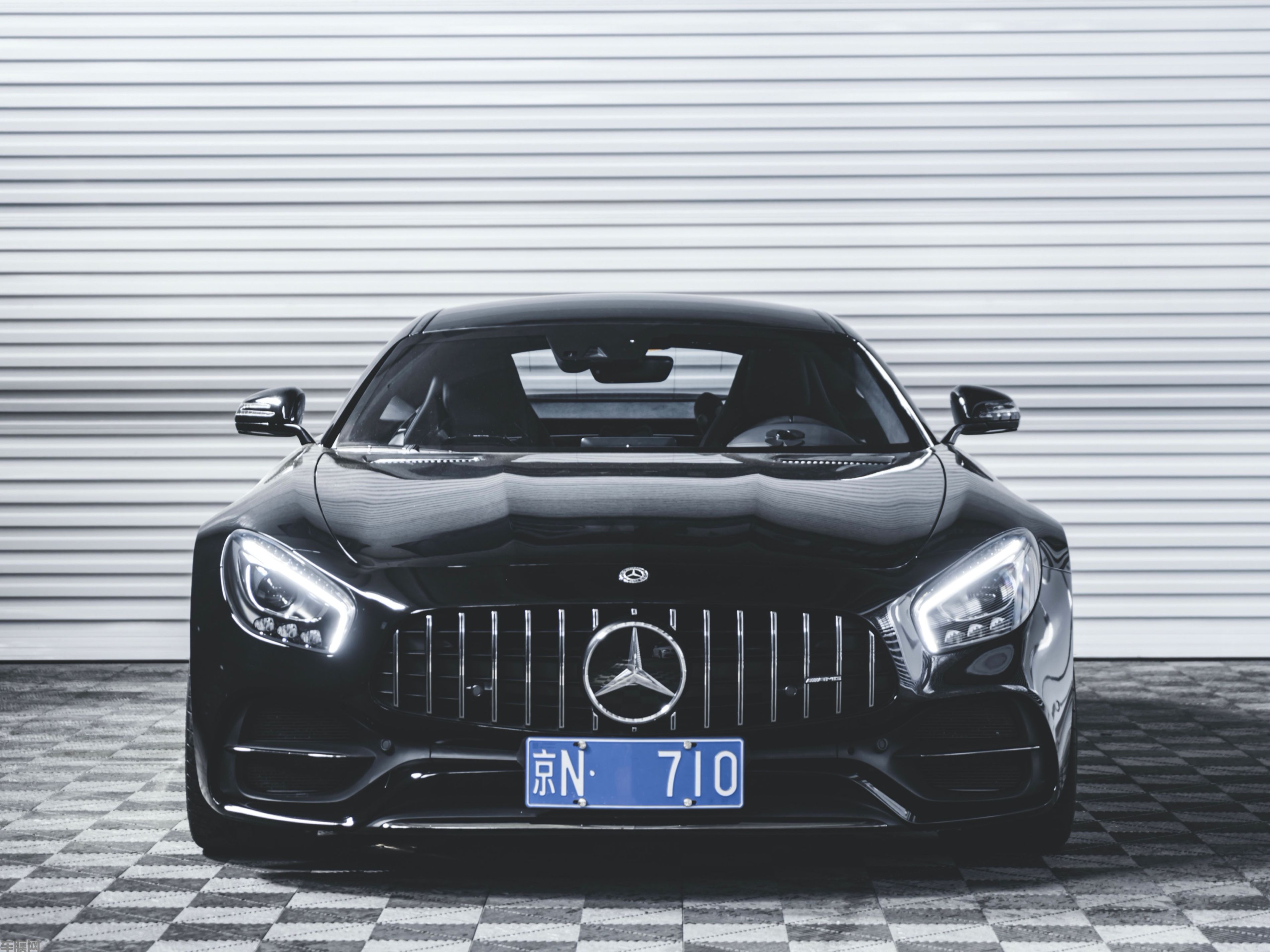 奔驰AMG GTC 亮黑改色膜 效果图