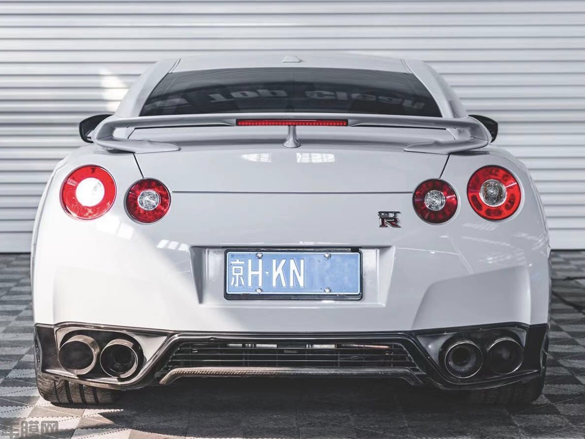 日产GTR35 火山灰改色膜 效果图