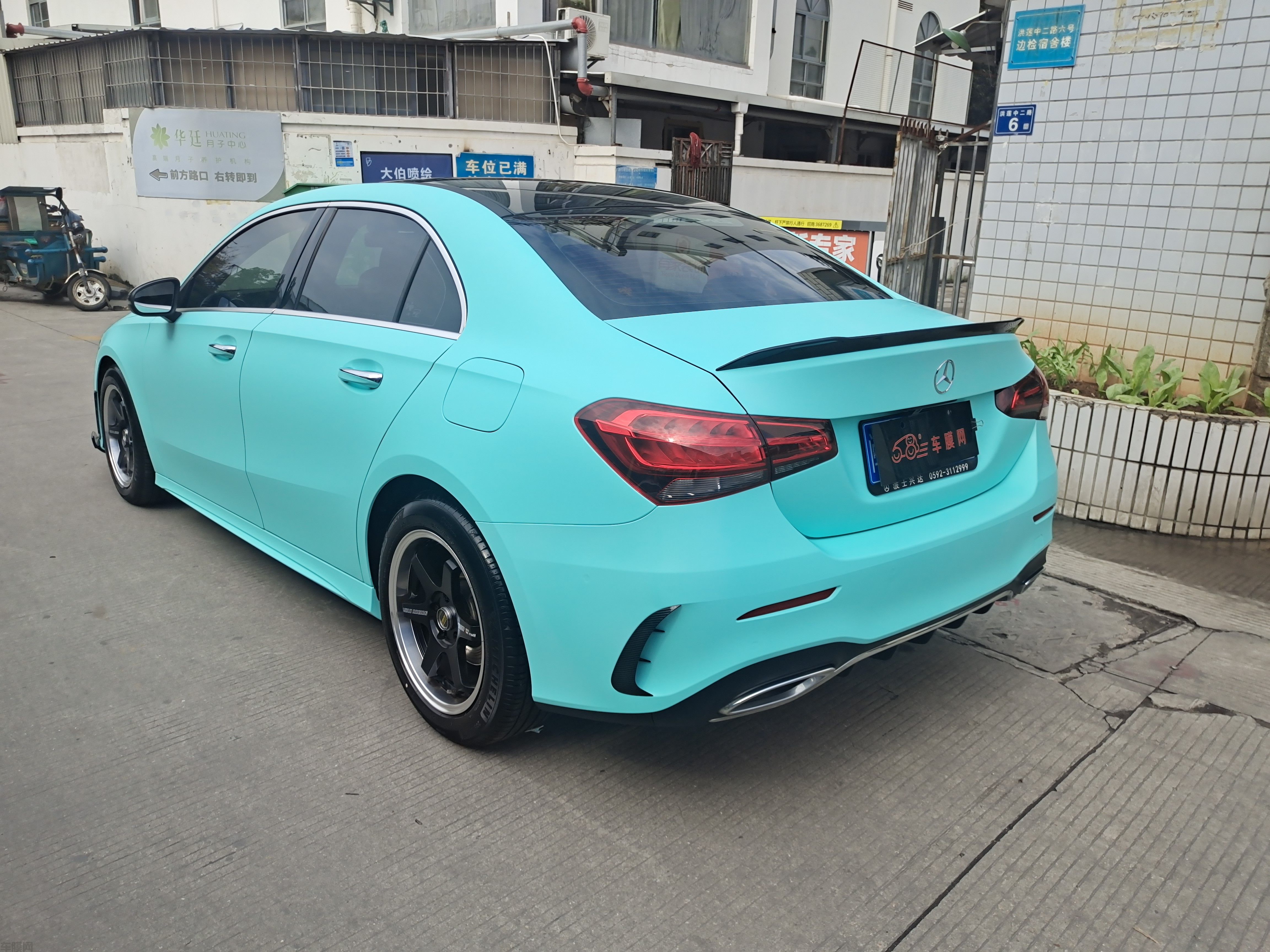 奔驰A180L 消光蒂芙尼改色膜 效果图