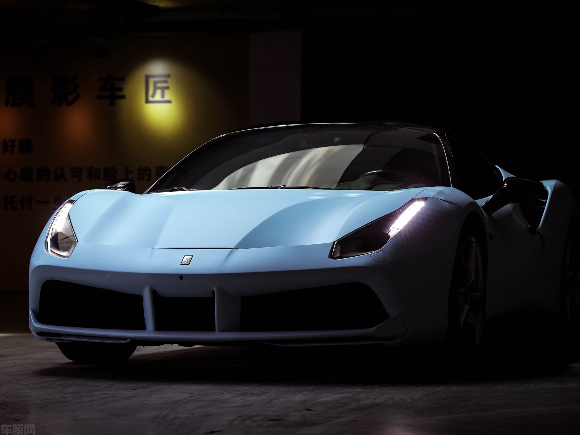 法拉利488GTB 消光穆里怀白改色膜 效果图