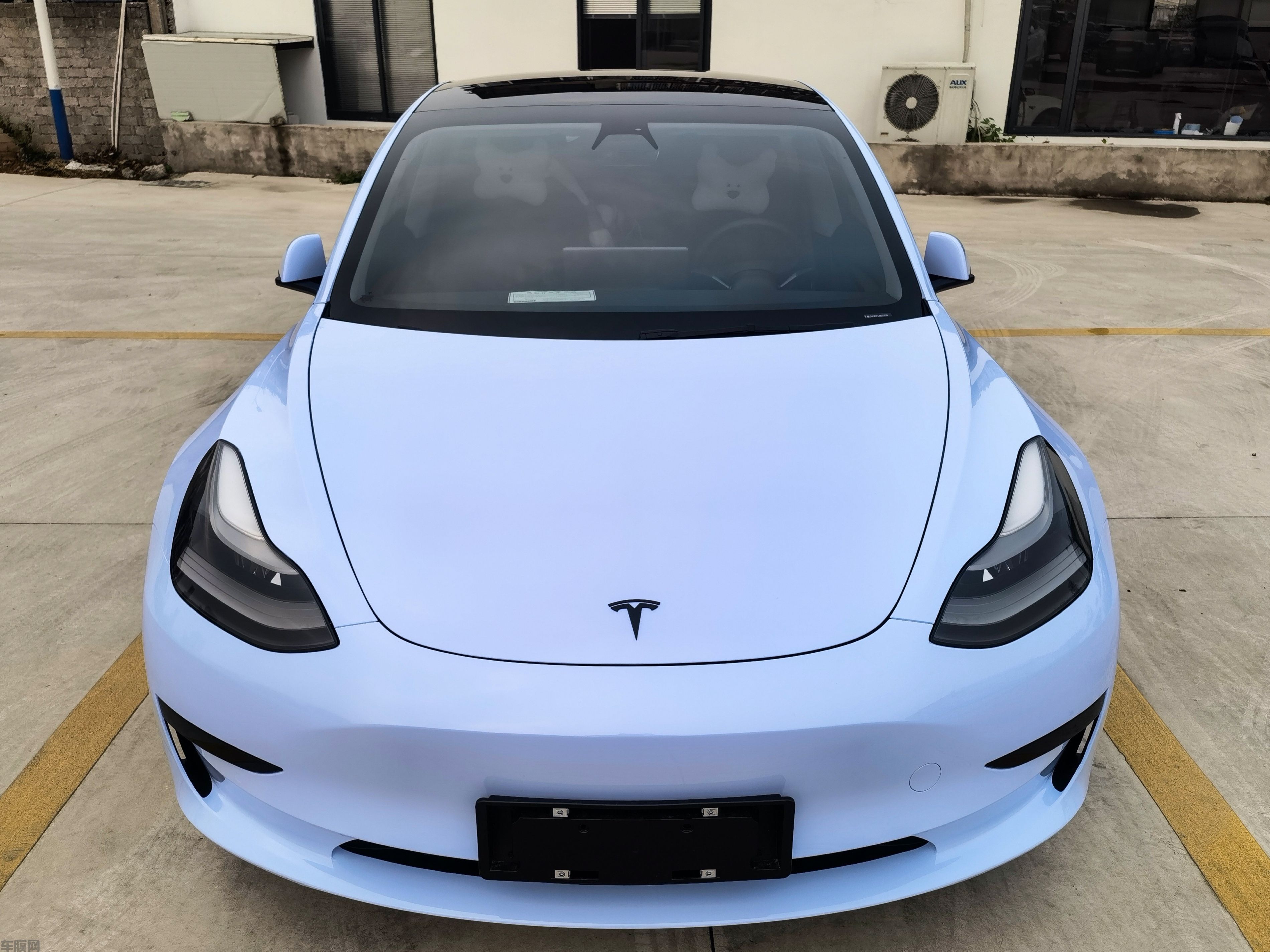 特斯拉Model3 超亮迷雾蓝改色膜 效果图