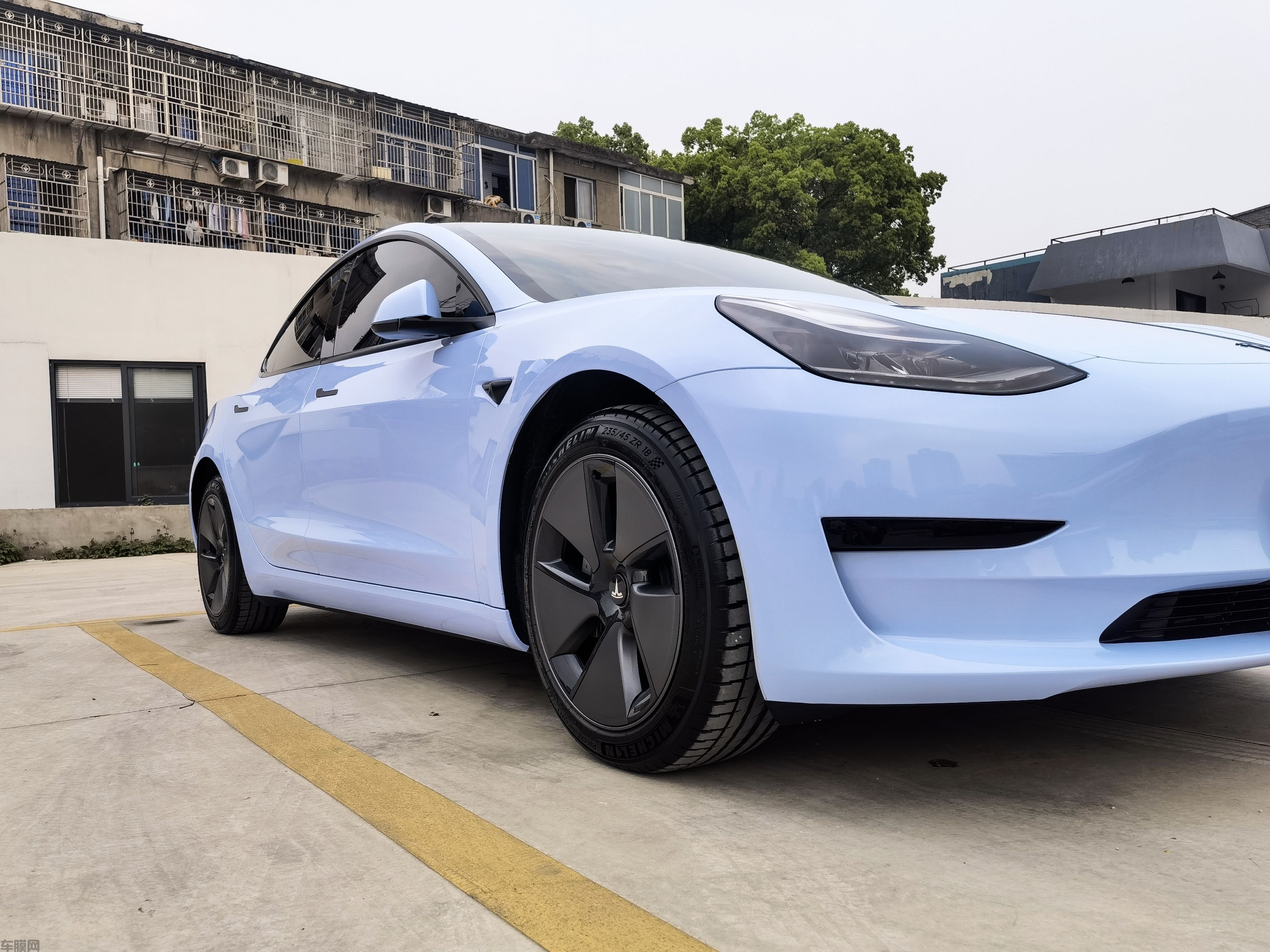特斯拉Model3 超亮迷雾蓝改色膜 效果图