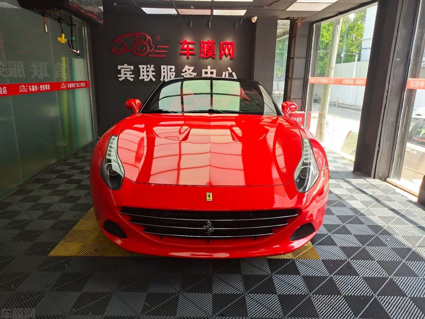 法拉利 水晶法拉利红改色膜 效果图