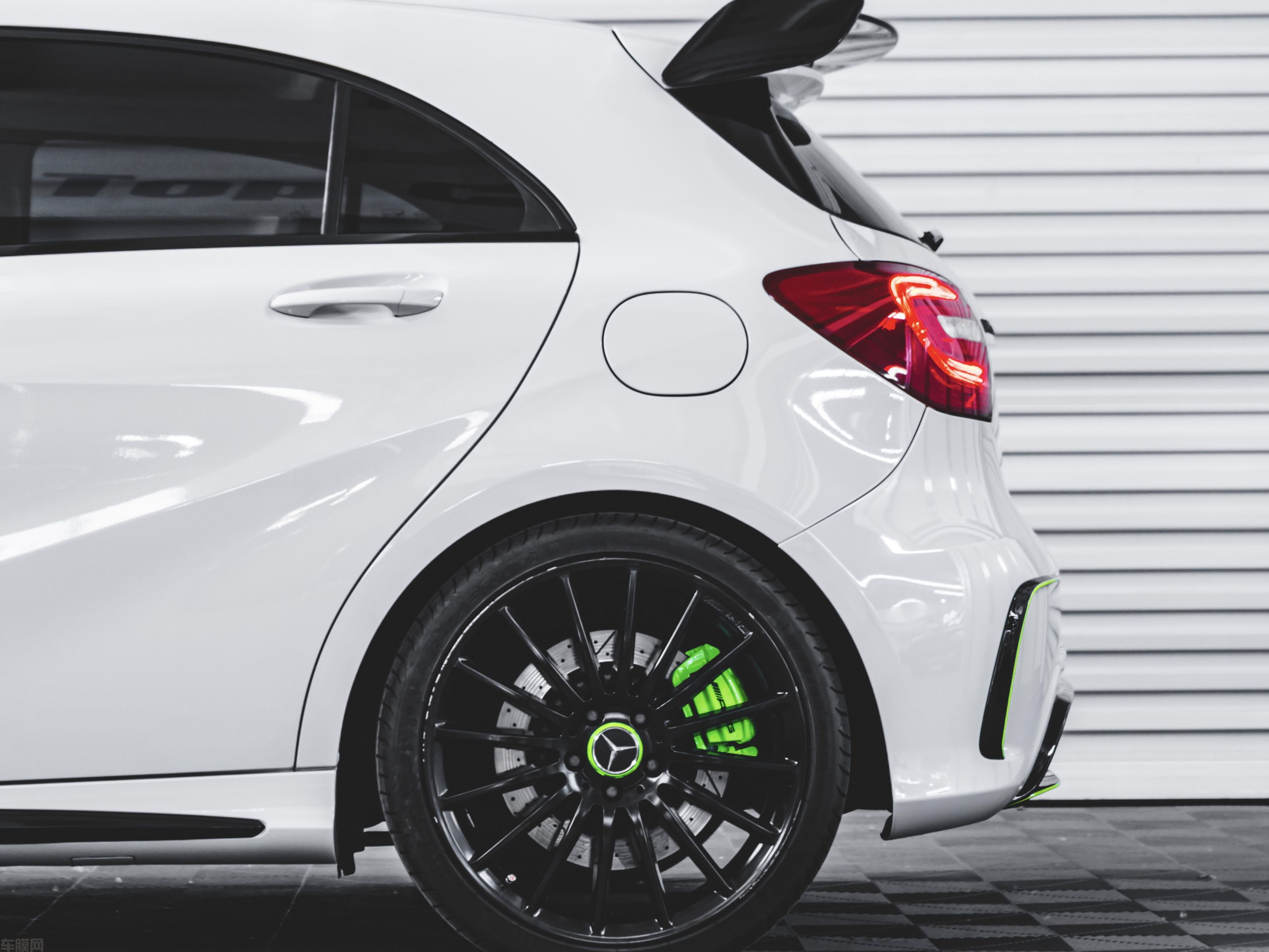奔驰A45 AMG 火山灰改色膜 效果图