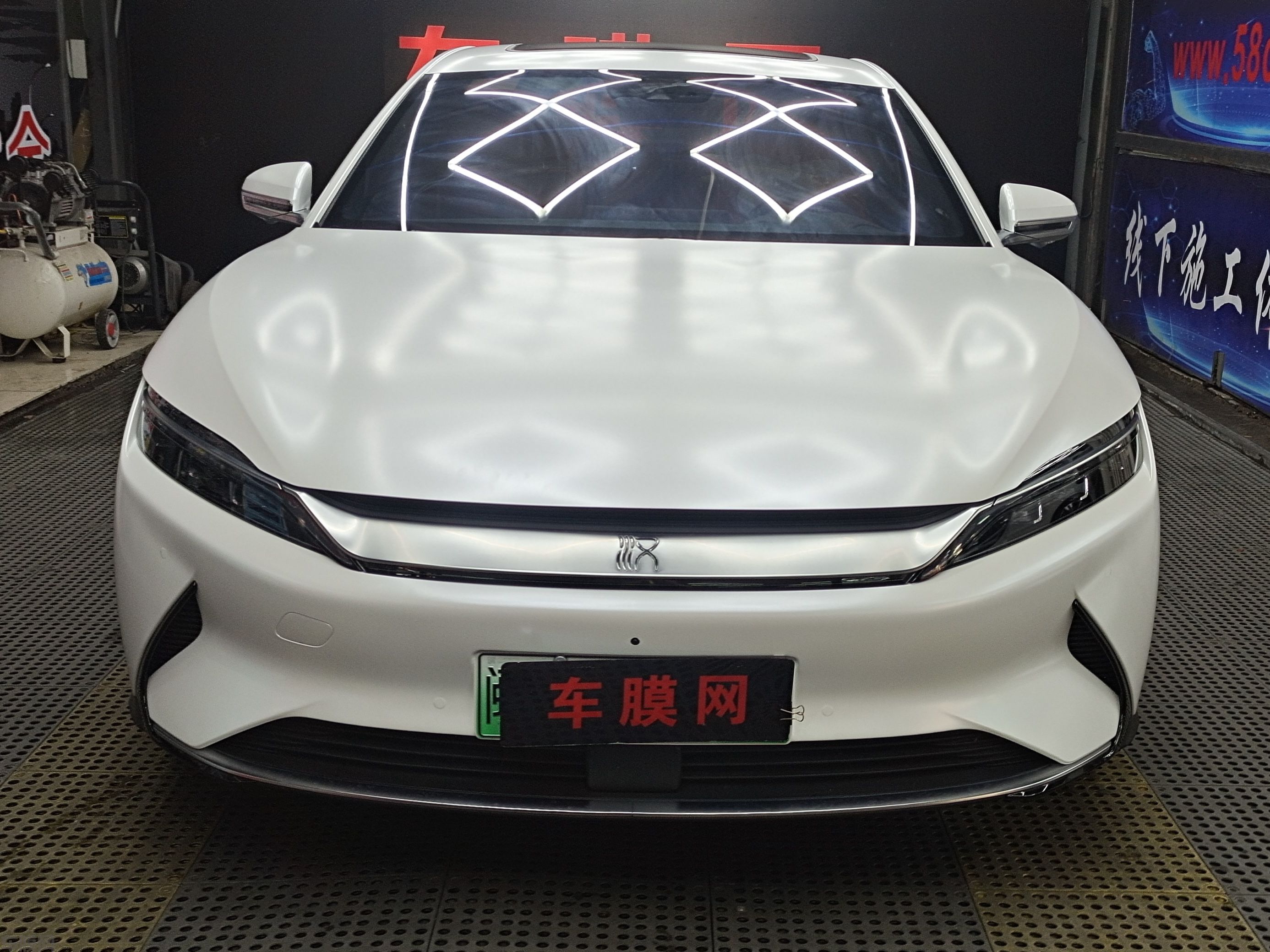 比亚迪汉 电光象牙白改色膜 效果图
