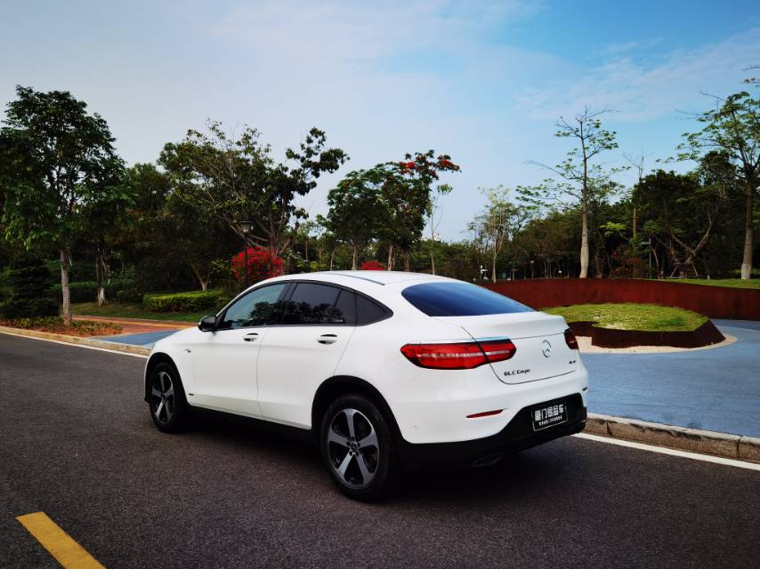 奔驰奔驰GLC(进口)2017款 GLC 200 4MATIC 轿跑SUV