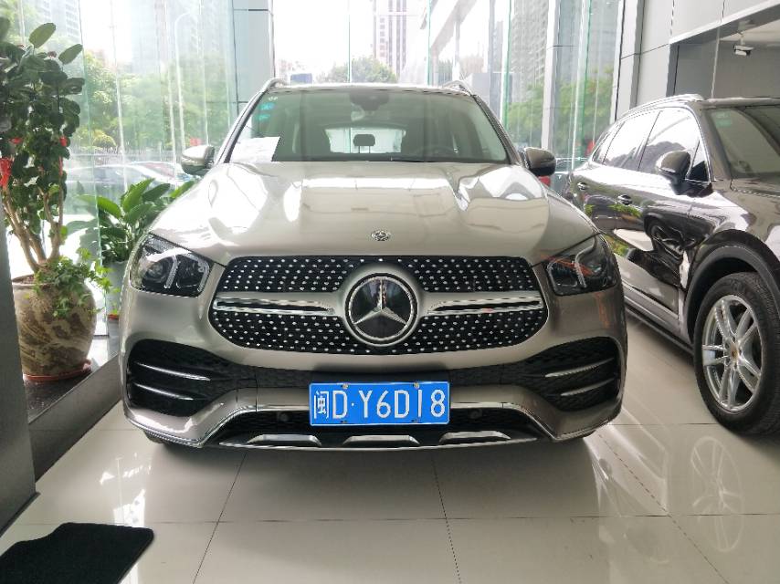 奔驰gle350 时尚版 排量2.0T