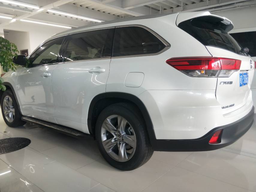 20款汉兰达2.0T 两驱豪华版 