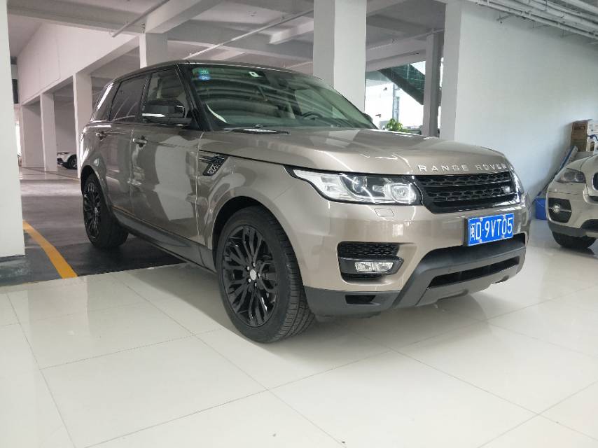 路虎揽胜运动版2015款 3.0 SDV6 Hybrid HSE Dynamic