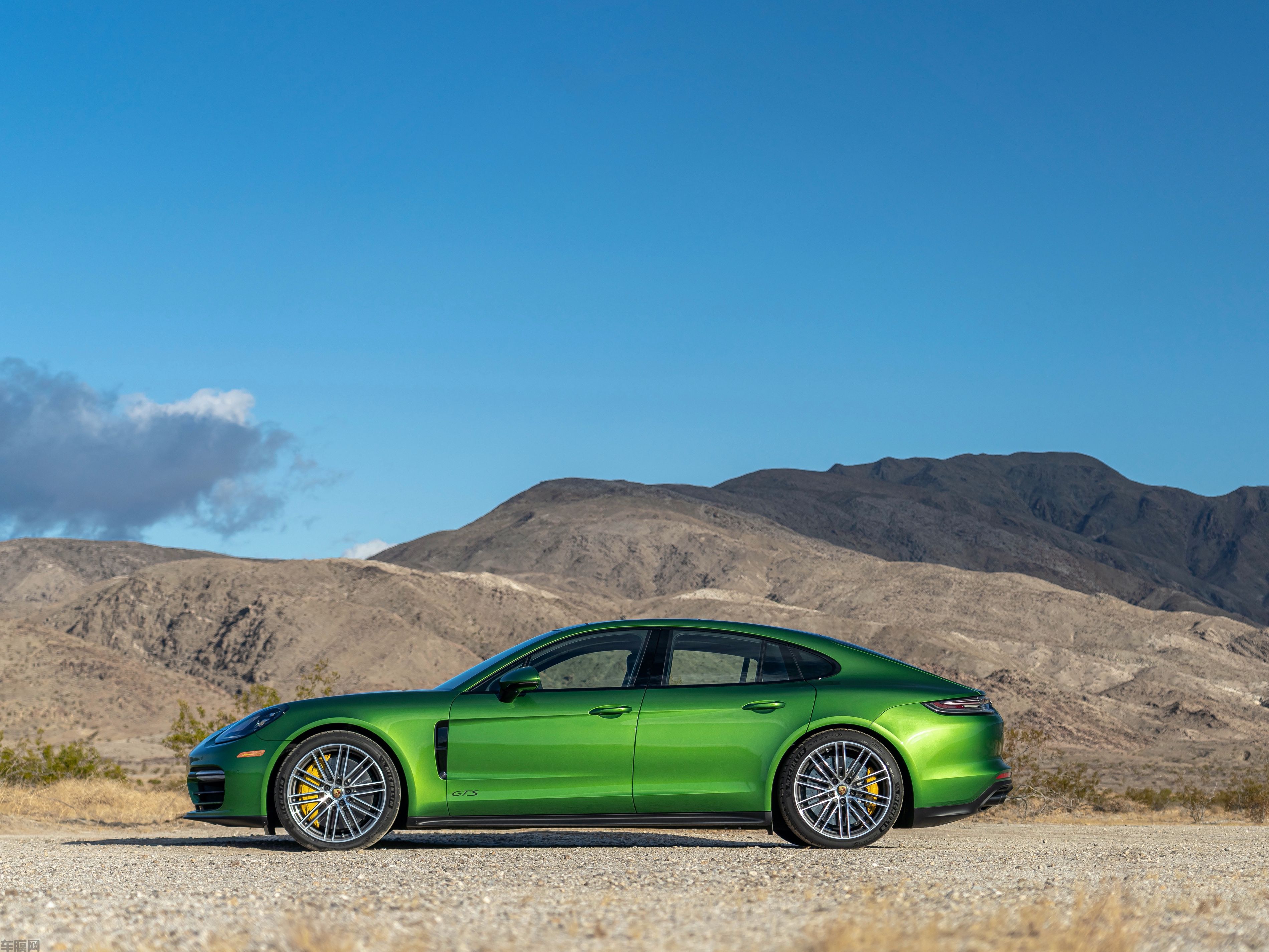 保时捷 Panamera GTS 曼巴绿改色膜 效果图