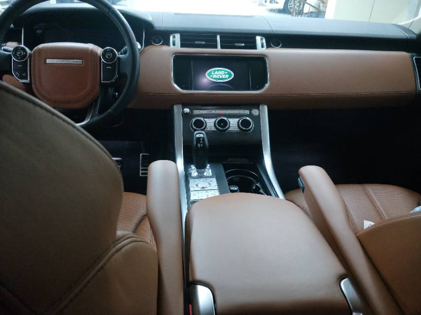 路虎揽胜运动版2015款 3.0 SDV6 Hybrid HSE Dynamic
