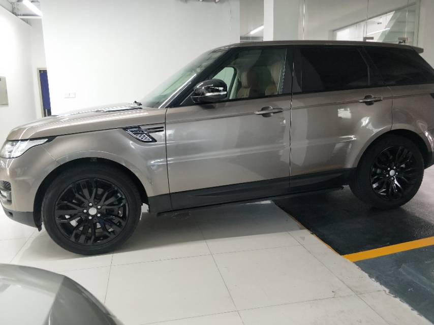 路虎揽胜运动版2015款 3.0 SDV6 Hybrid HSE Dynamic