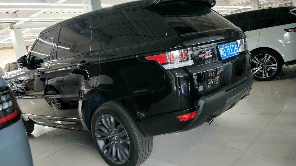 路虎揽胜运动版2017款 3.0 V6 SC HSE