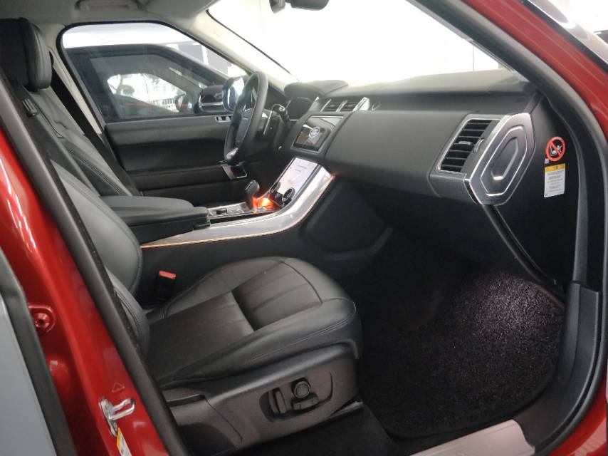 路虎揽胜运动版2018款 3.0 V6 HSE Dynamic