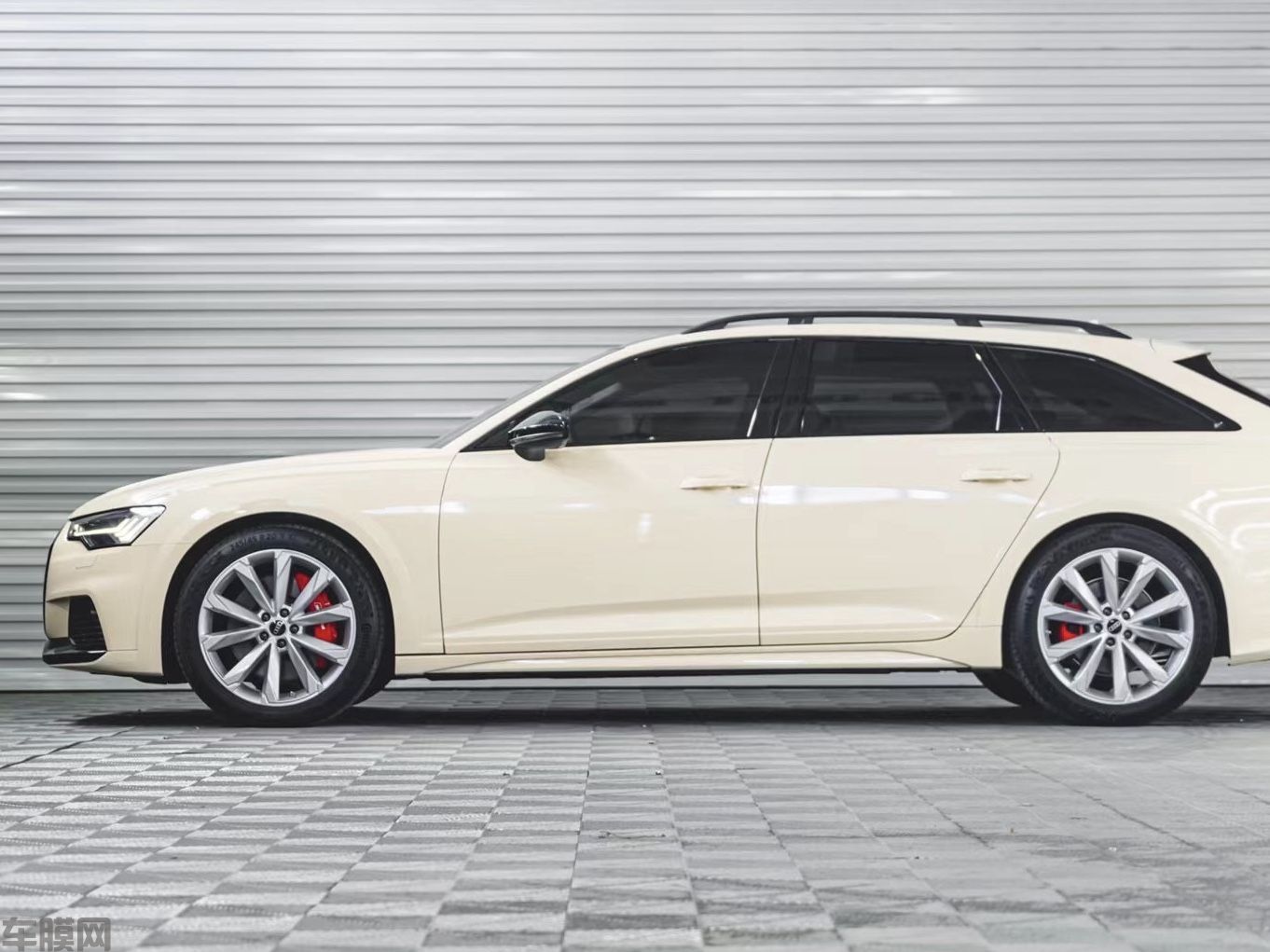 奥迪A6 allroad 沙漠黄改色膜 效果图
