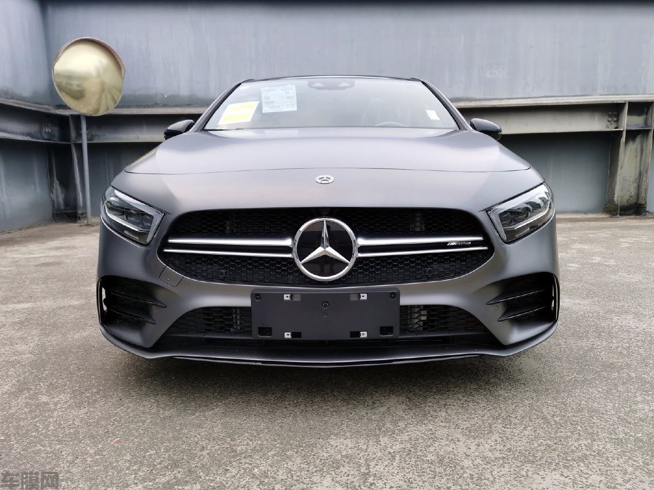 奔驰A35 AMG  磨砂灰改色膜 效果图