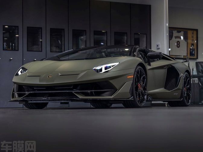 兰博基尼Aventador 哑光绿改色膜 效果图