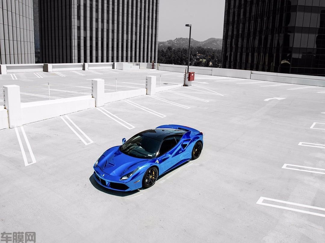 法拉利488 GTB 电镀蓝改色膜 效果图