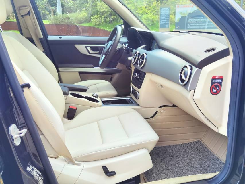 奔驰奔驰GLK级2013款 GLK 300 4MATIC 动感天窗型